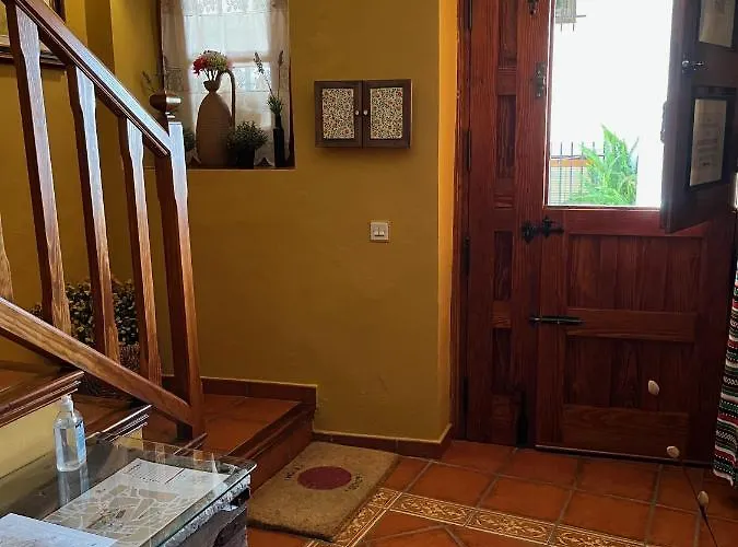 Arco Del Tinte 10 * Guadalupe (Extremadura)